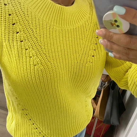 GAP knit sweater , yellow shade NWNT - Picture 5 of 14